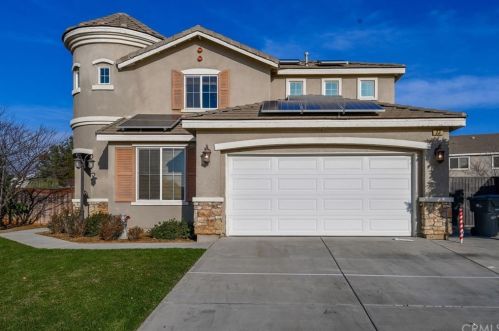 22 Helen Ave, Beaumont, CA 92223-3138