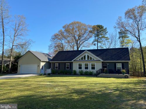 61 Lakeshore Dr, Lewes, DE 19958-9101