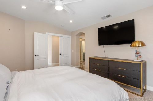 219 Jacob Ln, Encinitas CA  92024-2123 exterior
