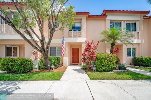 20823 1st St, Hollywood, FL 33029-2166