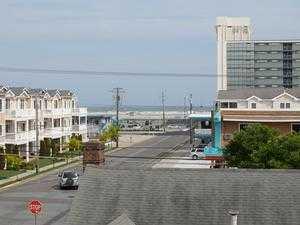 242 Bennett Ave, Wildwood Crest, NJ 08260-1412