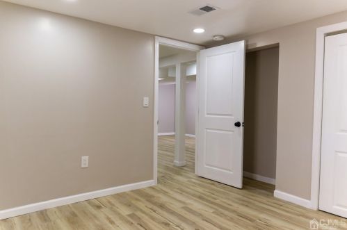 178 Louis Pl, Iselin NJ  08830-1236 exterior
