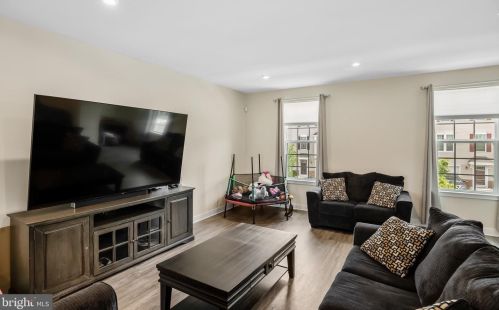 119 Nathan Dr, Riverton NJ  08077 exterior