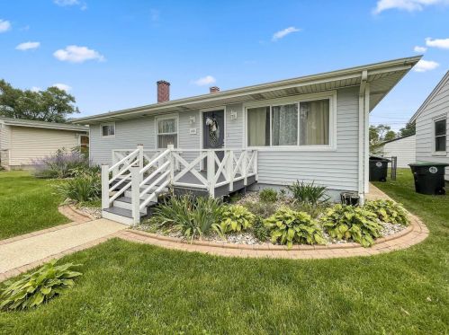 225 Delaware St, Hobart, IN 46342-4110