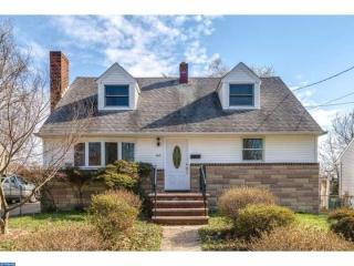 809 Devenney Dr, Gloucester, NJ 08031-1742