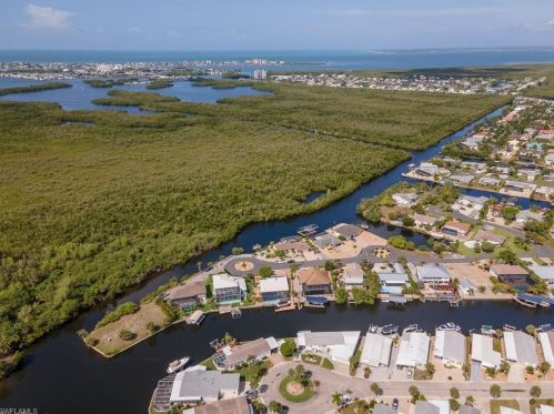 17841 Rebecca Ave, Fort Myers Beach, FL 33931-3002
