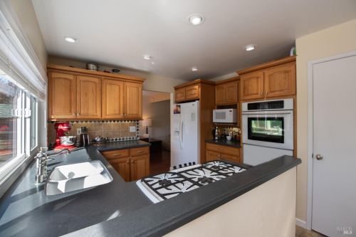 503 Calistoga Rd, Santa Rosa, CA 95409-3708