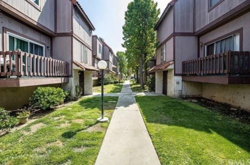9010 Burke St, Pico Rivera, CA 90660-4660