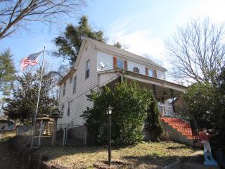 355 Lakeshore Dr, Burnside, KY 42519-9692