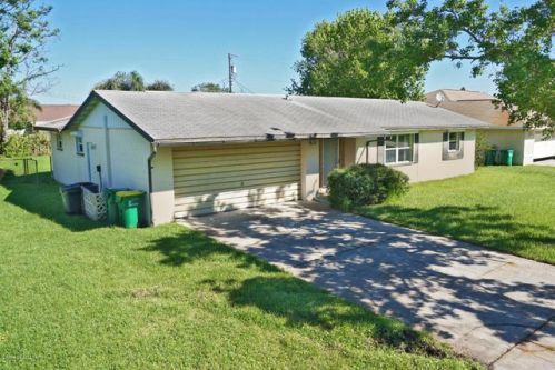 631 Amor Dr, Cocoa, FL 32927-4912