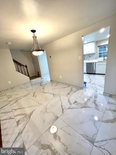 10126 Walnut Wood Ct, Springfield VA  22015-2734 exterior