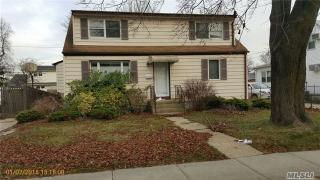 67 Linden Blvd, Hicksville, NY 11801-5938