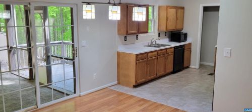 14 Riverwood Ct, Bybee VA  22963-3354 exterior