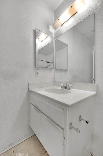 2379 Mountain Woods St, Colton CA  92324-4536 exterior