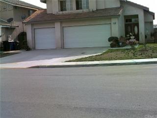 11570 Hollyoak Dr, Fontana, CA 92337-2504