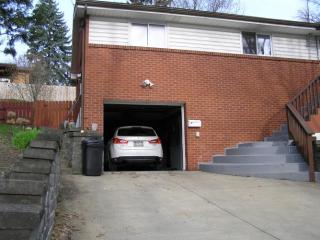 923 Braddock Rd, Pittsburgh, PA 15221-3615