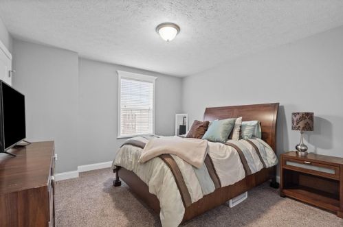 1350 Sandstone Dr, Mc Donald PA  15057-2592 exterior