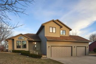 1609 Country Club Dr, Willmar MN  56201-2176 exterior