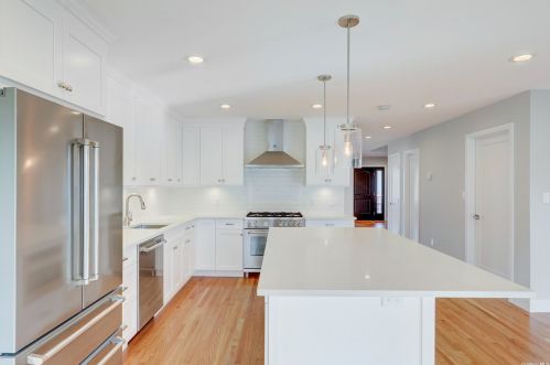 2592 Hewlett Ln, North Bellmore NY  11710-4413 exterior