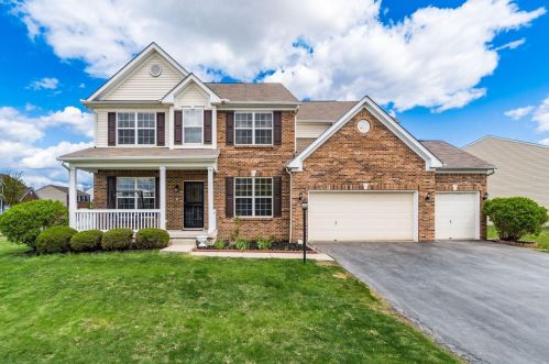 376 Enos Loomis St, Pataskala OH  43062-8160 exterior