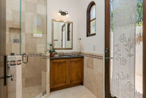 5320 Ivafern Ln, La Canada CA  91011-2811 exterior