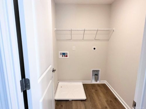 7827 Marjoram Pl, Englewood OH  45315-7942 exterior