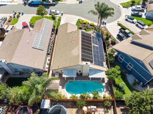 3889 Oak Grove Ct, Oakley CA  94561-4218 exterior