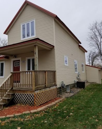 518 7th St, Willmar MN  56201-2634 exterior
