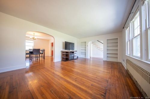 17 Wild Rose Pl, Waterford CT  06385-2328 exterior