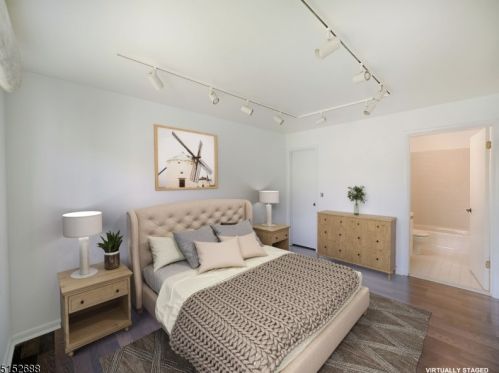 1 Stonyridge Dr, Lincoln Park NJ  07035-2238 exterior