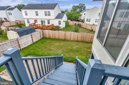 6 Terry Ct, New Castle DE  19720-7697 exterior