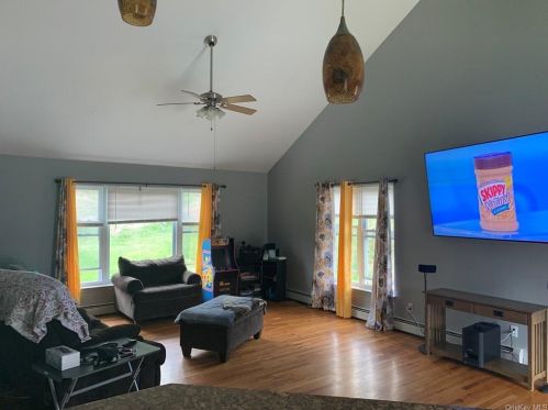 115 Sands Rd, Middletown NY  10941-3160 exterior