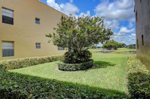 462 Flanders J, Delray Beach, FL 33484-5326