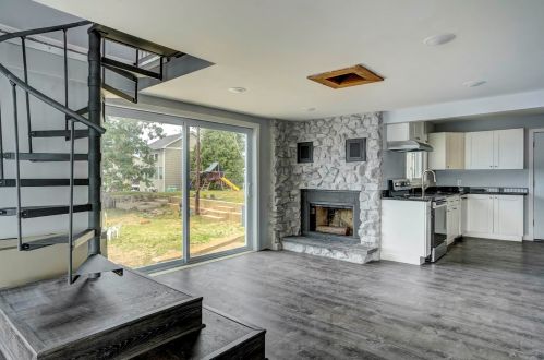 99 Lk Shr Dr, Northwood NH  03261-3707 exterior