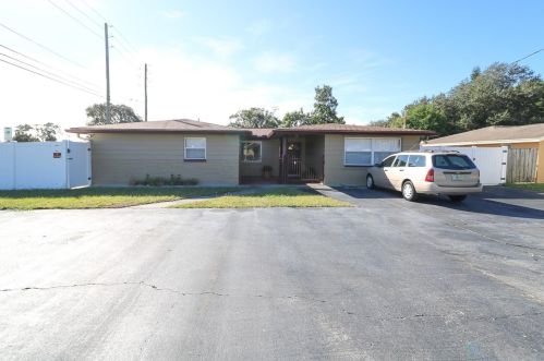 5444 Baumann Ln, Tarpon Springs, FL 34690-4155