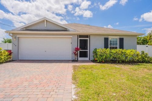 1724 34th St, Cape Coral, FL 33909-3365
