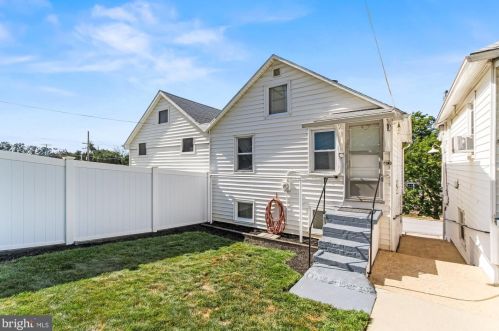 609 Broadway, Red Lion, PA 17356-1911