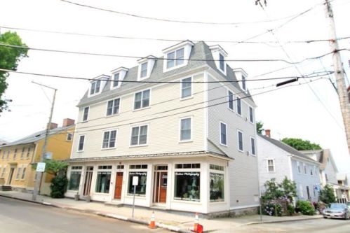 155 Water St, Warren, RI 02885-3054