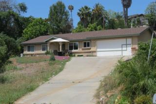 1016 Parker Pl, Vista, CA 92084-5642
