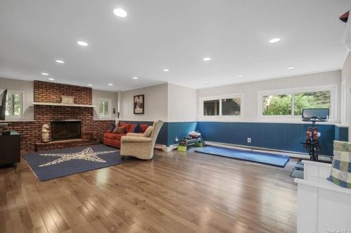 5 Highview Ter, Somers Town NY  10589-2800 exterior