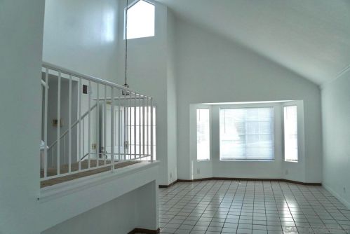 1705 Nilo Way, San Diego, CA 92139-3951