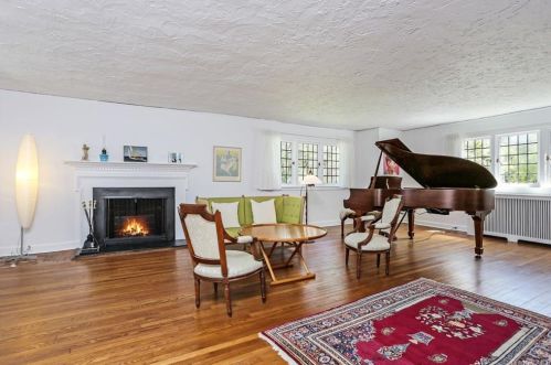 10 Wayside Ln, Scarsdale, NY 10583-2908