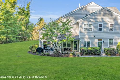 45 Heatherwood Ln, Bedminster, NJ 07921-2053
