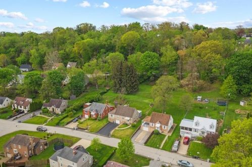 207 Maryland Dr, Glenshaw PA  15116-1723 exterior