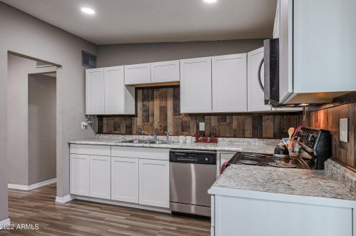 4815 36 Dr, Phoenix AZ 85053-3833 exterior