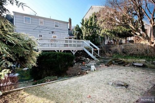 87 Minnehaha Blvd, Oakland NJ  07436-2804 exterior