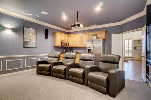 1305 Oak Dr, Lewisville TX  75028-3604 exterior