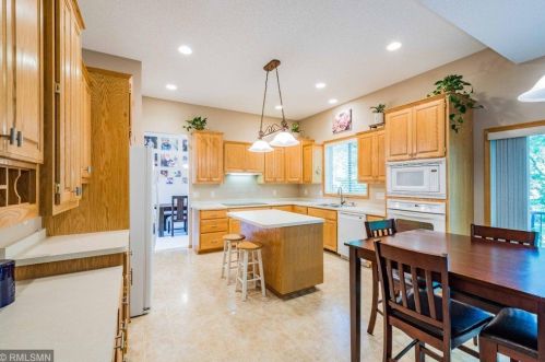 13310 Cedar Ave, Saint Paul MN  55124-8527 exterior