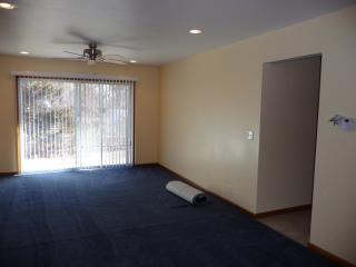 1422 Mount Carmel St, Wichita KS  67203-1743 exterior