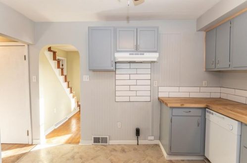 106 11th St, Connellsville PA  15425-2415 exterior